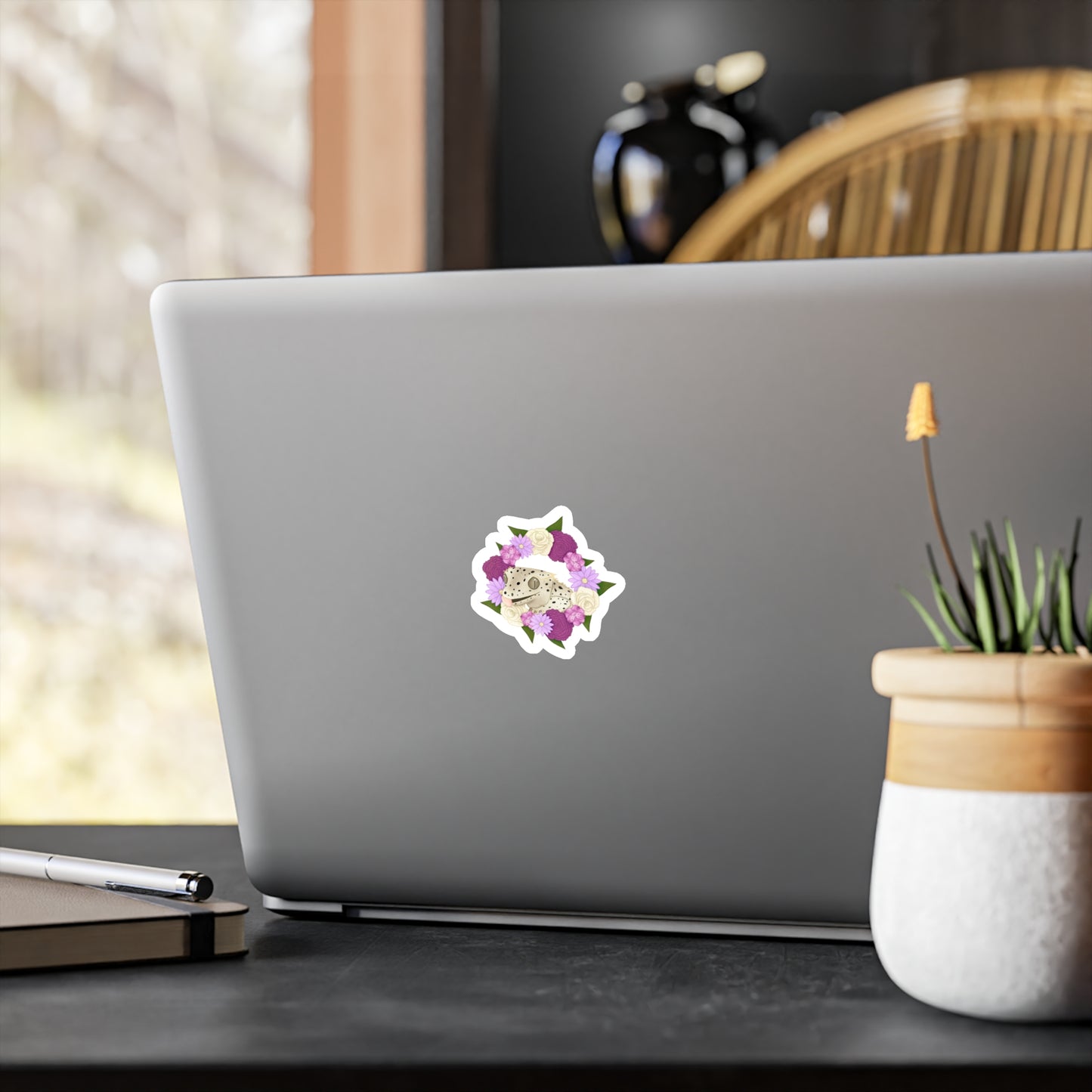 Purple Flower Crested Gecko Kiss-Cut Vinyl Decals